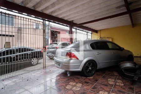 Casa à venda com 280m², 4 quartos e 6 vagas Casa à venda com 280m², 4 quartos e 6 vagasGaragem