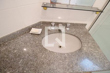 Banheiro  de apartamento para alugar com 1 quarto, 43m² em Vila Andrade, São Paulo