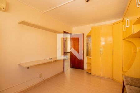 Quarto 1 de apartamento para alugar com 2 quartos, 64m² em Humaitá, Porto Alegre