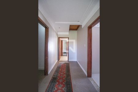 Casa à venda com 330m², 4 quartos e 2 vagasCorredor