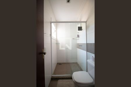 Casa à venda com 330m², 4 quartos e 2 vagasBanheiro do Quarto 2 e 3