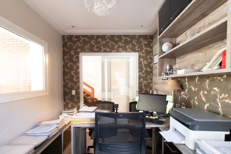 Casa à venda com 330m², 4 quartos e 2 vagasEscritório