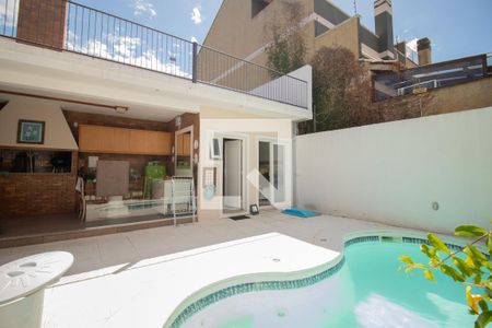 Casa à venda com 330m², 4 quartos e 2 vagasQuintal