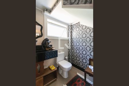 Casa à venda com 330m², 4 quartos e 2 vagasLavabo