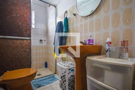 Casa à venda com 206m², 4 quartos e 2 vagas Casa à venda com 206m², 4 quartos e 2 vagasBanheiro 2