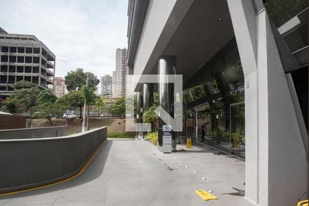 Studio à venda com 35m², 1 quarto e sem vaga Studio à venda com 35m², 1 quarto e sem vagaEntrada