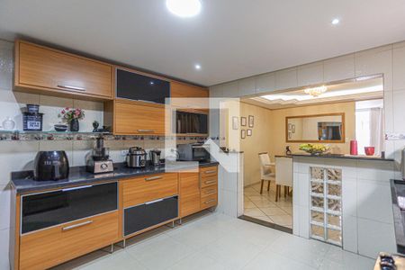 Casa à venda com 125m², 2 quartos e 2 vagas Casa à venda com 125m², 2 quartos e 2 vagasCozinha