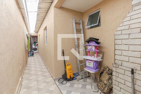 Casa à venda com 125m², 2 quartos e 2 vagas Casa à venda com 125m², 2 quartos e 2 vagasCorredor