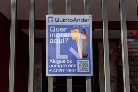 Casa à venda com 140m², 4 quartos e 2 vagasFachada