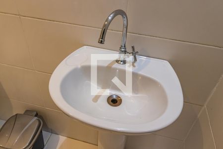 Apartamento para alugar com 53m², 2 quartos e 1 vaga Apartamento para alugar com 53m², 2 quartos e 1 vagaDetalhe do Banheiro
