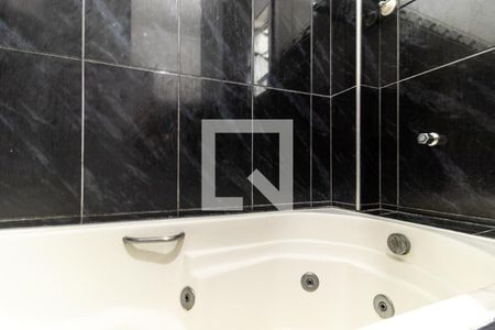 Apartamento à venda com 68m², 2 quartos e sem vagaBanheiro - Banheira