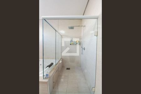 Casa de condomínio à venda com 350m², 3 quartos e 10 vagasBanheiro da Suíte 3