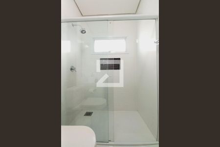 Casa de condomínio à venda com 350m², 3 quartos e 10 vagasBanheiro da Suíte 1