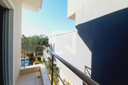 Casa de condomínio à venda com 350m², 3 quartos e 10 vagasVaranda da Suíte 2