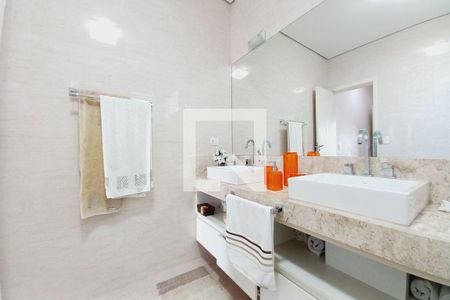 Casa de condomínio à venda com 350m², 3 quartos e 10 vagasBanheiro da Suíte 3