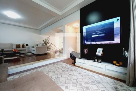 Sala de TV de casa de condomínio à venda com 3 quartos, 350m² em Swiss Park, Campinas