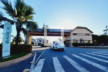 Casa de condomínio à venda com 350m², 3 quartos e 10 vagasFachada e Portaria 