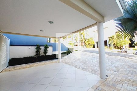 Casa de condomínio à venda com 350m², 3 quartos e 10 vagasGaragem