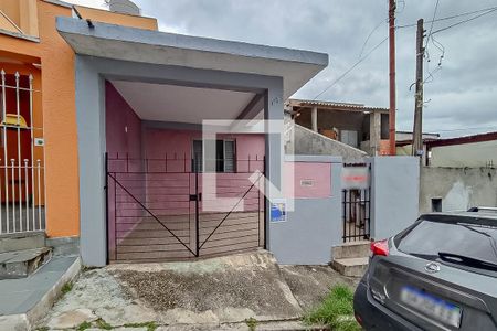 Casa à venda com 108m², 2 quartos e 1 vagaFachada 1