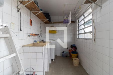 Casa à venda com 108m², 2 quartos e 1 vagaLavanderia