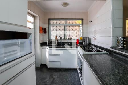 Casa à venda com 124m², 3 quartos e 2 vagas Casa à venda com 124m², 3 quartos e 2 vagasCozinha