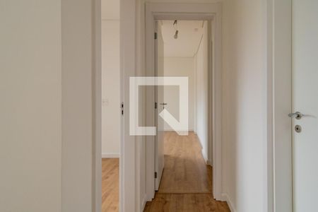 Corredor de apartamento para alugar com 2 quartos, 64m² em Vila Andrade, São Paulo