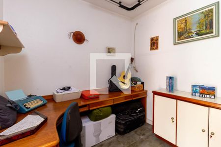 Casa à venda com 266m², 3 quartos e 3 vagasEscritório