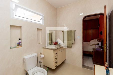 Casa à venda com 266m², 3 quartos e 3 vagasBanheiro - Suíte