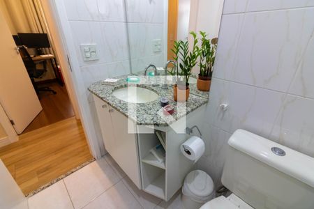Apartamento à venda com 82m², 3 quartos e 2 vagasBanheiro 