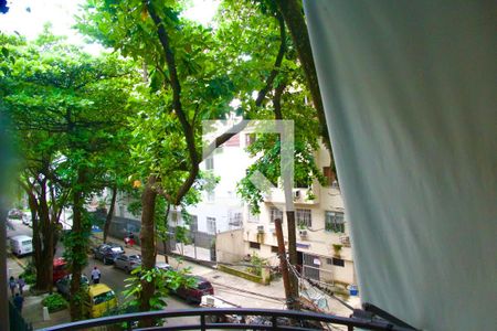 Sala vista  de apartamento à venda com 2 quartos, 73m² em Leblon, Rio de Janeiro