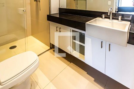 Banheiro de apartamento para alugar com 1 quarto, 42m² em Vila Olímpia, São Paulo