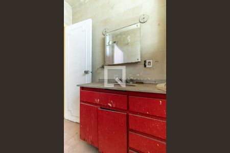 Apartamento à venda com 111m², 2 quartos e sem vagaBanheiro - Armário