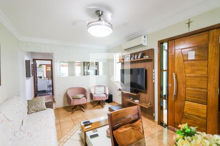 Sala de casa à venda com 4 quartos, 127m² em Vila Vitorio Mazzei, São Paulo