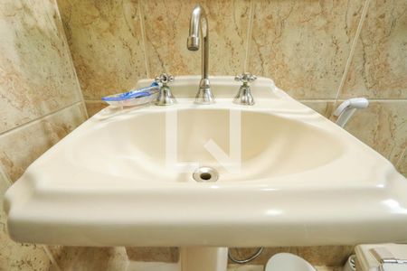 Casa à venda com 127m², 4 quartos e 4 vagasBanheiro - Suíte 3