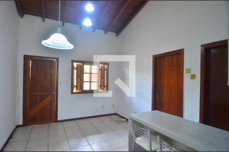 Sala de casa de condomínio para alugar com 2 quartos, 83m² em Estância Velha, Canoas