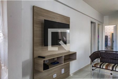 Sala de apartamento para alugar com 2 quartos, 70m² em Balneario Guarujá, Guarujá