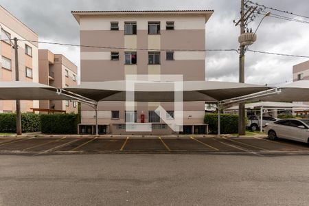 Apartamento à venda com 48m², 2 quartos e 1 vaga Apartamento à venda com 48m², 2 quartos e 1 vagaFachada do bloco