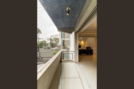 Apartamento à venda com 103m², 2 quartos e 1 vagaVaranda