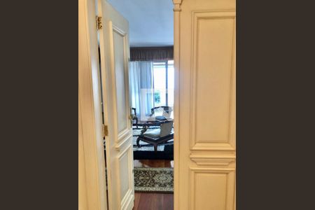 Apartamento à venda com 215m², 4 quartos e 3 vagas