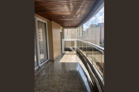 Apartamento à venda com 215m², 4 quartos e 3 vagas