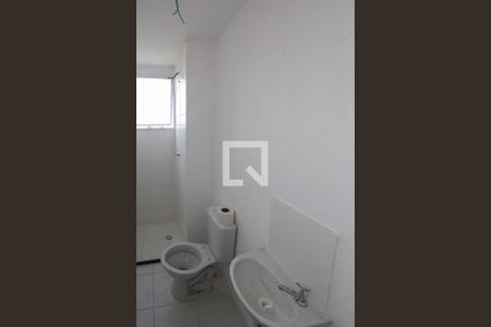 Banheiro de apartamento para alugar com 2 quartos, 45m² em Jardim Imperador (zona Leste), São Paulo