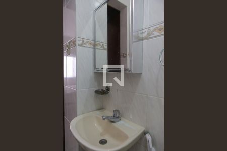 Apartamento para alugar com 100m², 2 quartos e 1 vaga Apartamento para alugar com 100m², 2 quartos e 1 vagaBanheiro da suíte