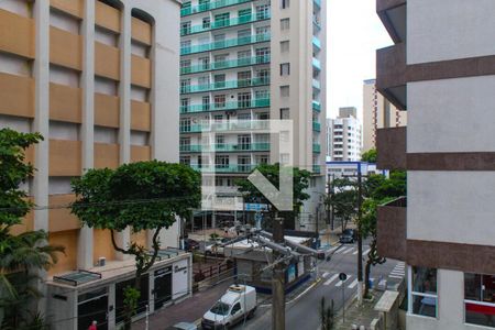 Vista da Sacada de apartamento para alugar com 3 quartos, 95m² em Centro, Guarujá