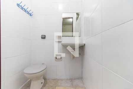 Banheiro de casa para alugar com 1 quarto, 30m² em Vila do Castelo, São Paulo
