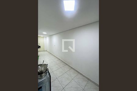 Cozinha de casa de condomínio para alugar com 1 quarto, 50m² em Mandaqui, São Paulo