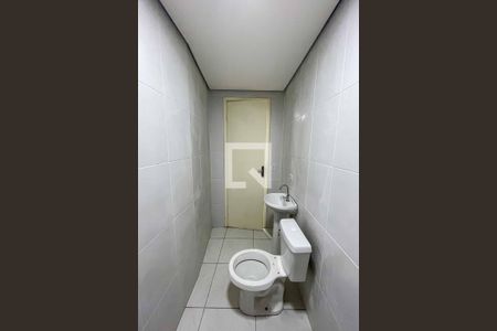 Banheiro de casa de condomínio para alugar com 1 quarto, 50m² em Mandaqui, São Paulo