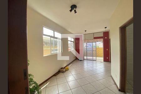 Sala de apartamento à venda com 3 quartos, 107m² em Sagrada Família, Belo Horizonte