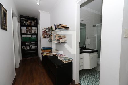 Casa à venda com 269m², 4 quartos e 3 vagasCorredor dos Quartos