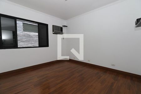 Casa à venda com 269m², 4 quartos e 3 vagasQuarto 2 Suíte