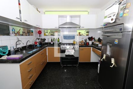 Casa à venda com 269m², 4 quartos e 3 vagasCozinha